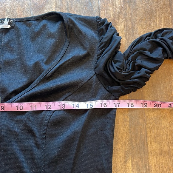 🍁Venus stretchy top with ruffled see through sleeves & zipped front - Picture 8 of 9